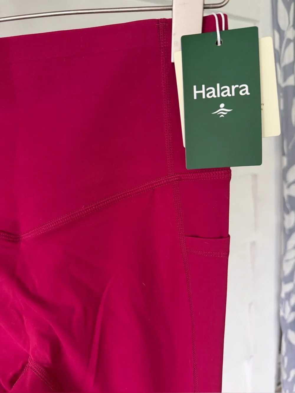 Halara UltraSculpt- highlight your curves with our contouring-sculpting fabric. - Picture 5 of 7